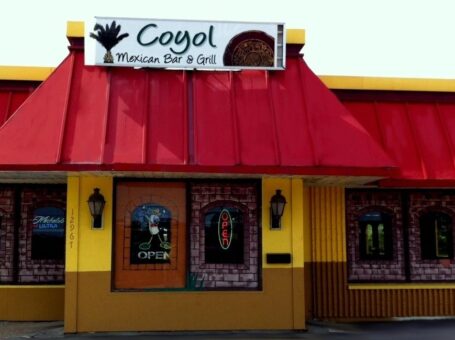 El Coyol Mexican Bar & Grill